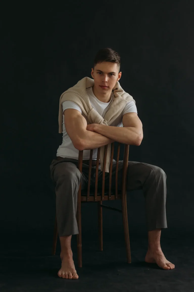 simple, beautiful, bold - Omsk photographer Anastasia Poleva — Men editorial by Anastasia Poleva for VOUS Magazine