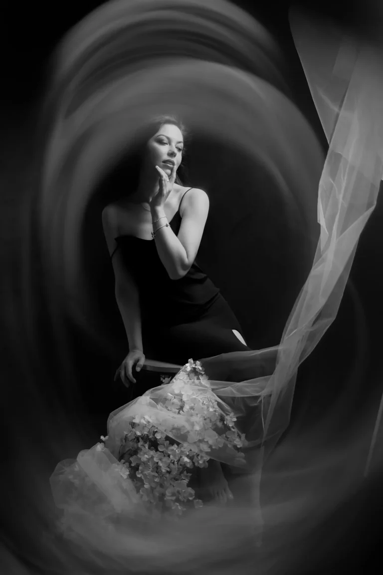 Art Deco — Fashion & Beauty editorial by Renata Malynovych for VOUS Magazine