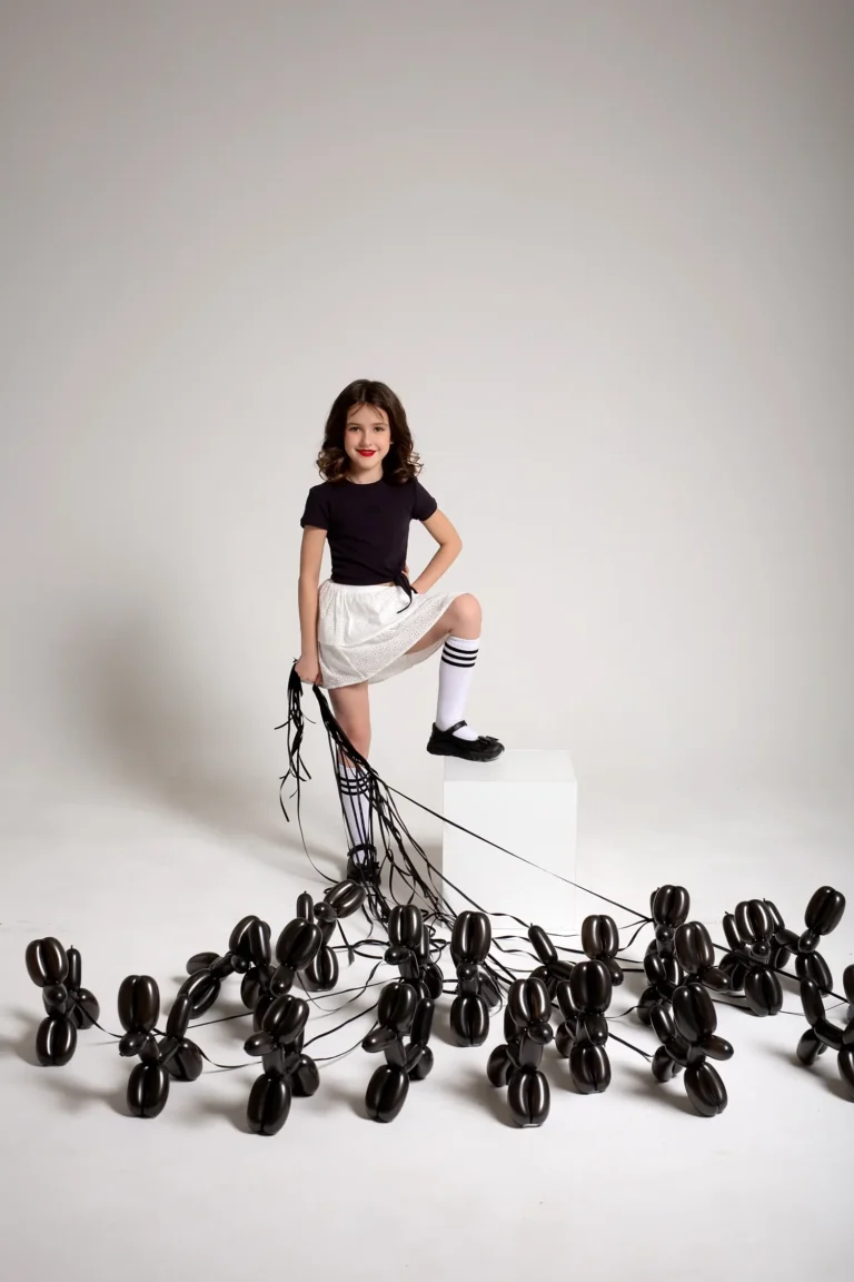 Balloon dogs — Teen editorial by Шелест Мила for VOUS Magazine