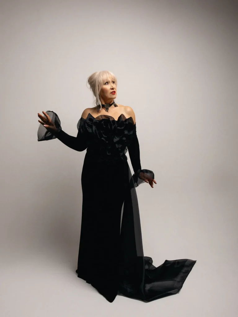 Elena Visangirieva — Fashion & Beauty editorial by Виктория Компаниец for VOUS Magazine