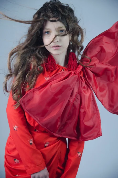 I am the best gift — Fashion editorial by Photographer Maria Ovsyannikova for VOUS Magazine