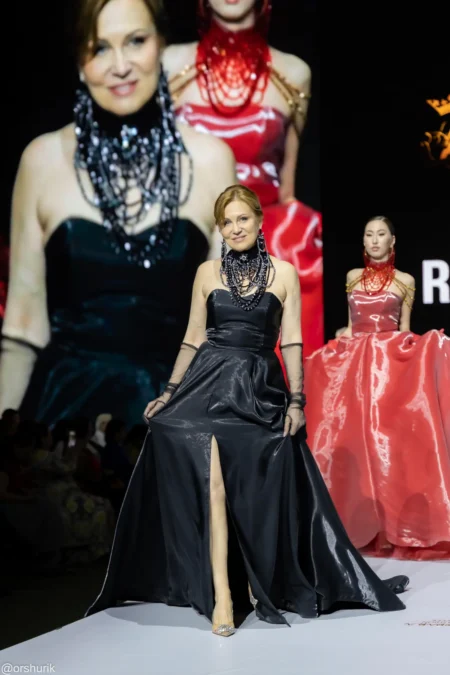 Rina Collection show at Aspara Fashion week — Fashion editorial by Alexander Trifonov for VOUS Magazine