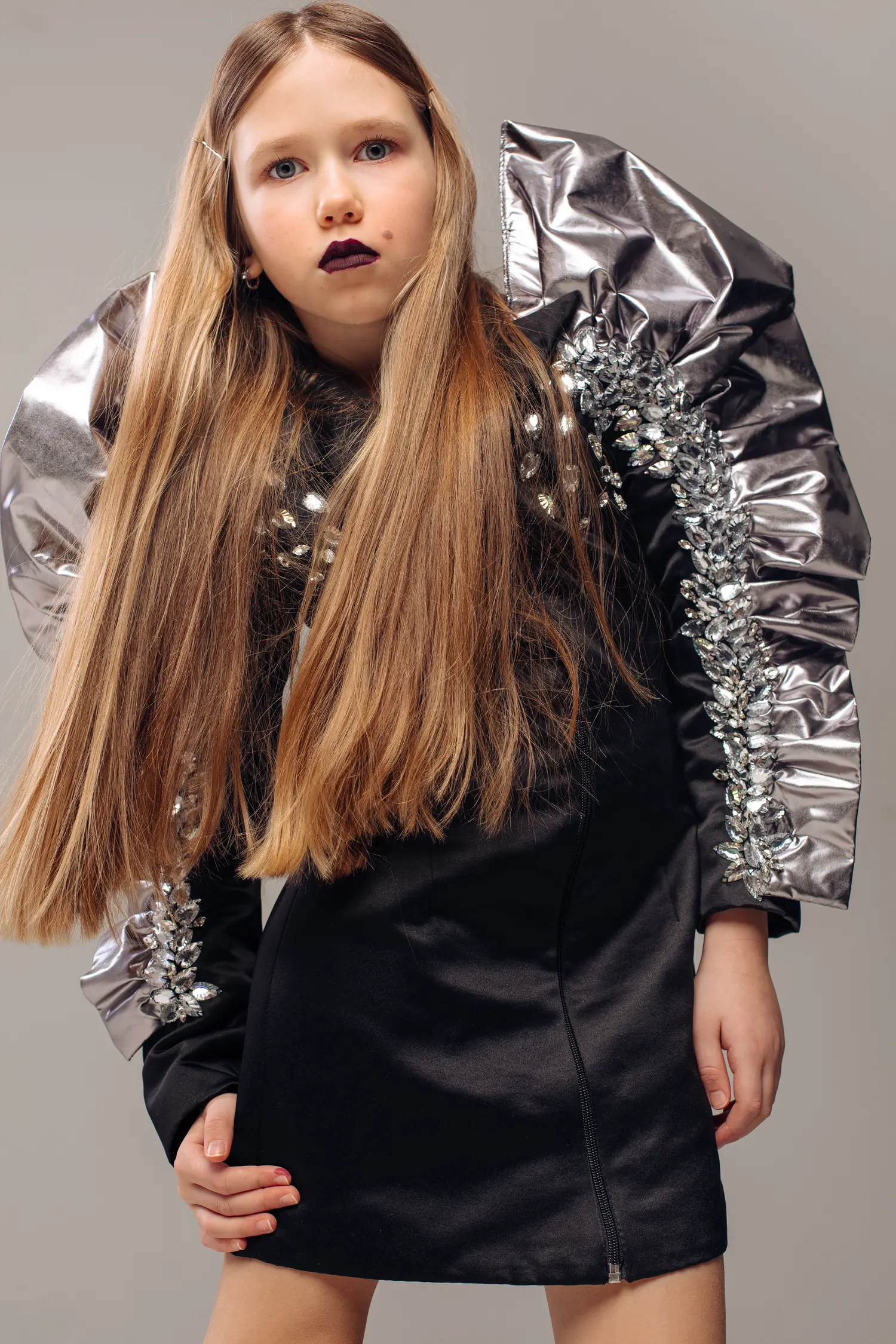 Silver flower — Teen editorial by Ksenja Boyko for VOUS Magazine