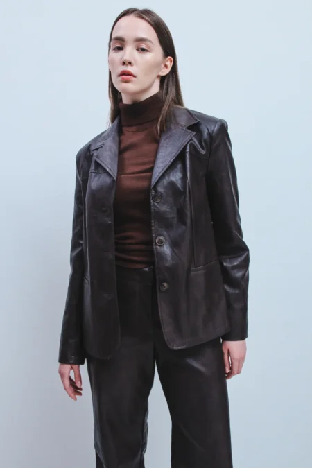Polina — Portrait editorial for VOUS Magazine