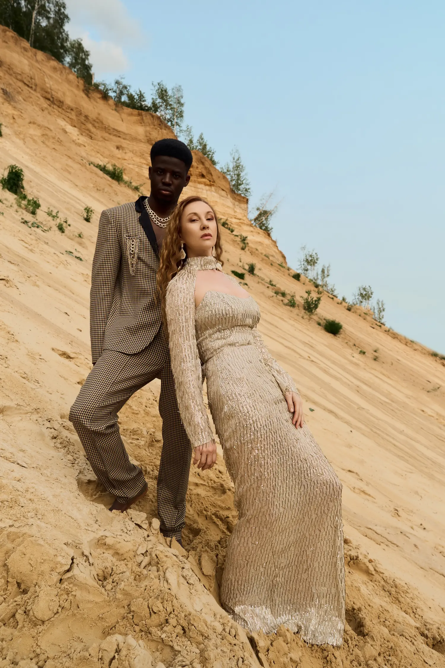 Sunny sand — Fashion editorial by Yuliya Lebedeva for VOUS Magazine