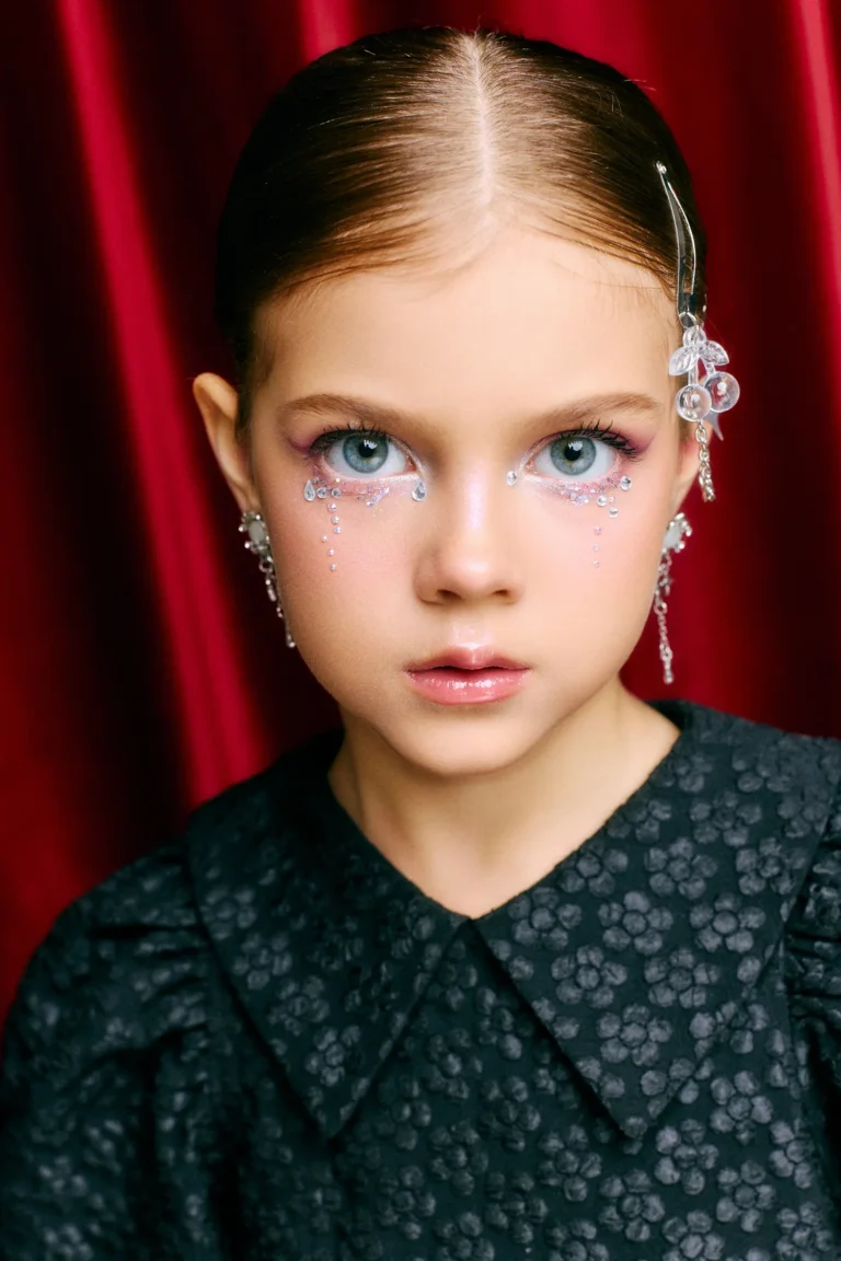 Deep look — Teen editorial by Artem Motelika for VOUS Magazine