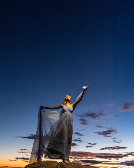 Into the sunset — Portrait editorial by Alan Osterholtz for VOUS Magazine