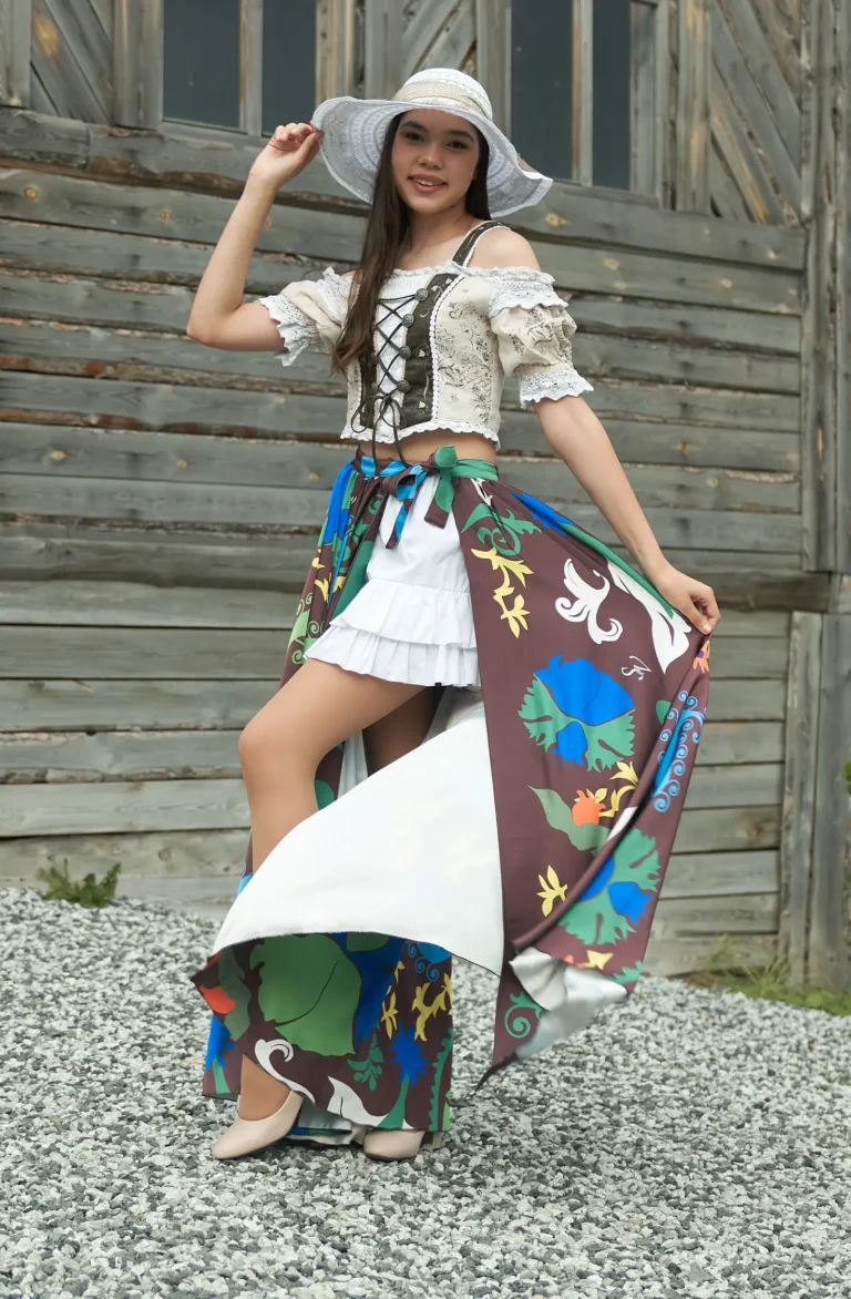 Semruk ETNO show — VOUS Magazine · The October Teen Edition · Vol.2 · 2025
