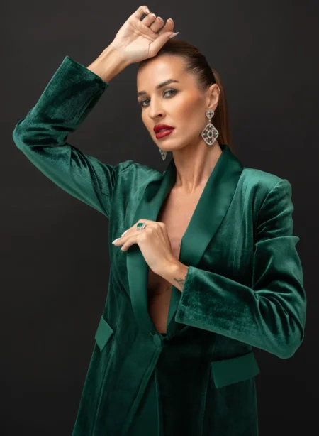 Olga Poleshchuk — Portrait editorial for VOUS Magazine