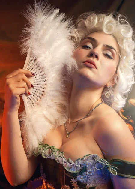 The woman lover archetype — Portrait editorial by Dmitry Gulyar for VOUS Magazine