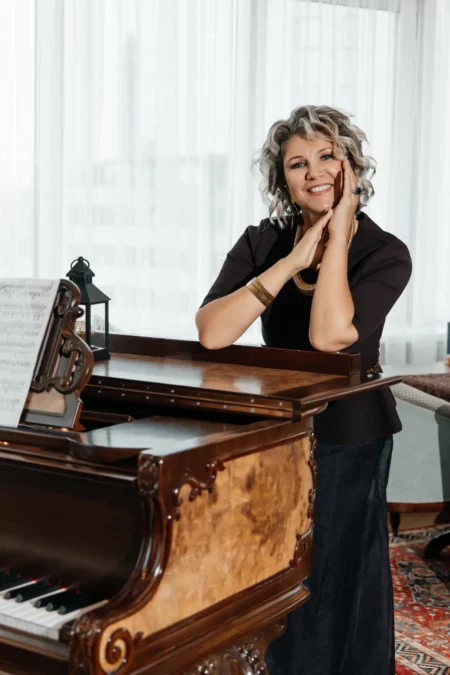 At the piano — Fashion editorial by Мельник Елена Александровна for VOUS Magazine
