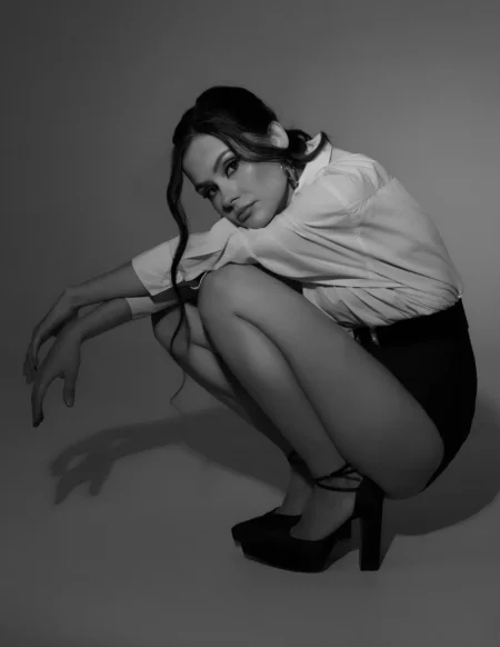 Bold and beautiful — Beauty editorial by Екатерина Исаева for VOUS Magazine
