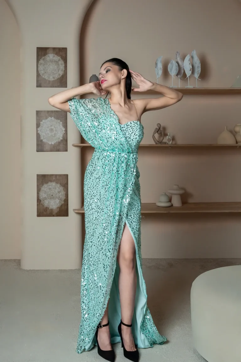 Glamorous dreams — VOUS Magazine · The December Fashion Edition · Vol.4 · 2025
