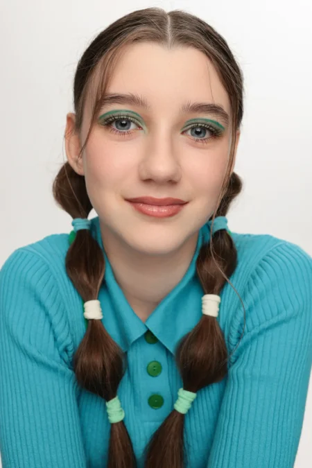 Beauty vibe — Teen editorial by Jane Revina for VOUS Magazine