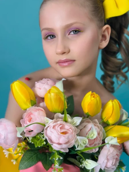 Flower’s boom — Teen editorial by Ксения Беланова for VOUS Magazine