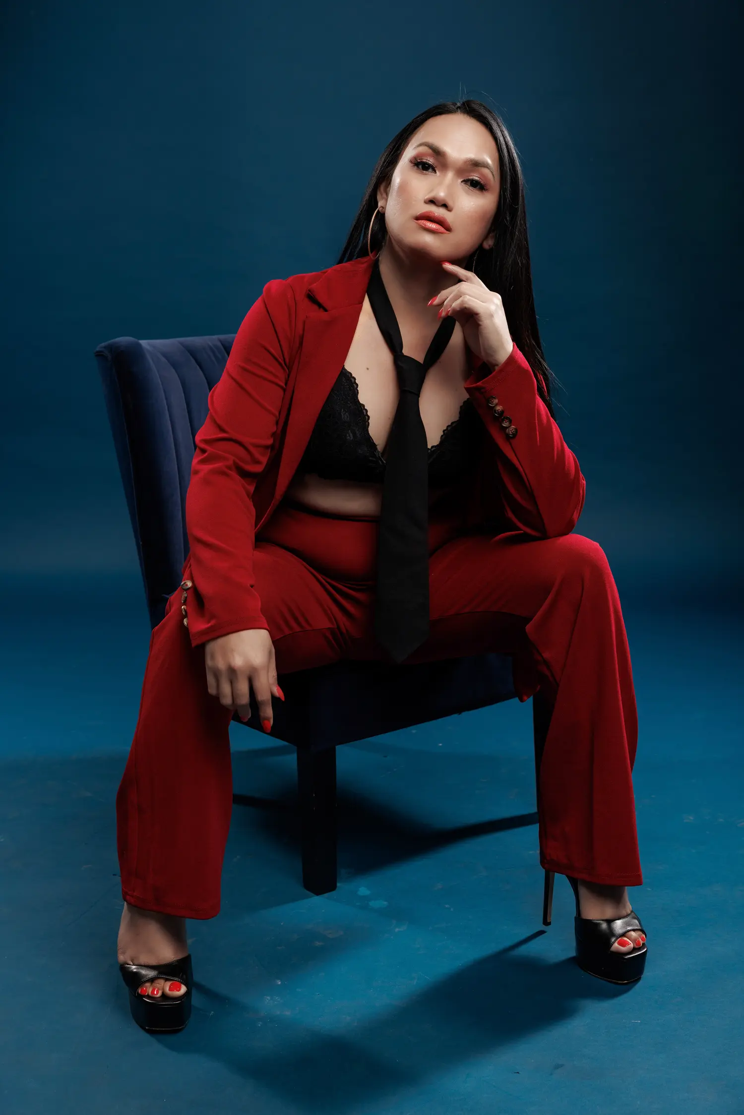 Boss Era: Bold and Powerful — Portrait editorial by Jeff Adams for VOUS Magazine
