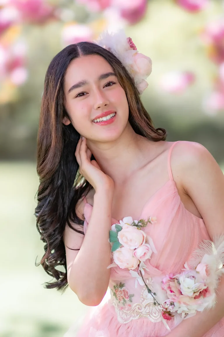 Maiden in a flower garden — Teen editorial by Carrie Crawford for VOUS Magazine